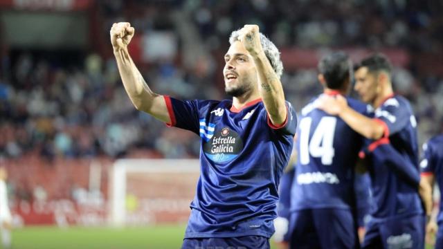 David Mella celebra un gol contra el Albacete