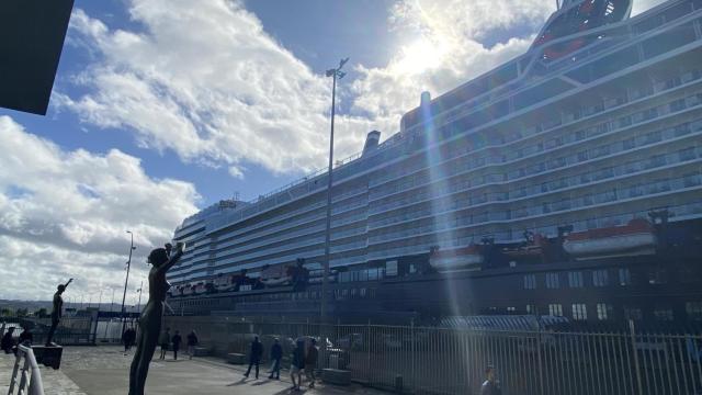 Atraca por pimera vez en A Coruña el Mein Schiff 7