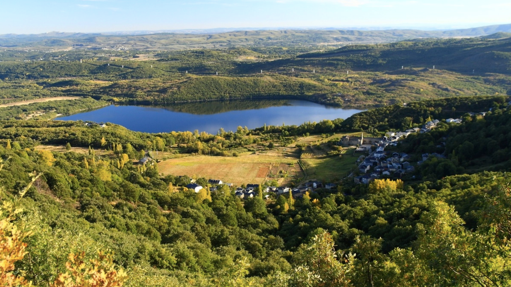 Vista general del lago de Sanabria