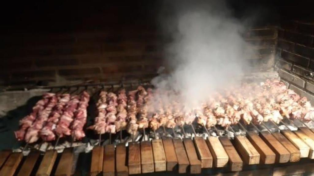 Pinchos de lechazo