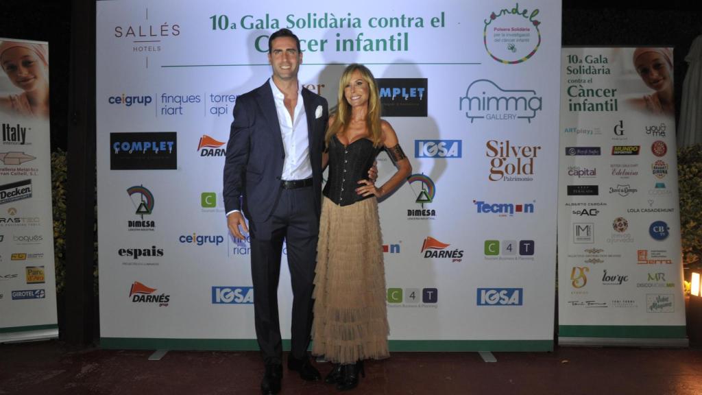 Carlos Maturana junto a Lara Dibildos.