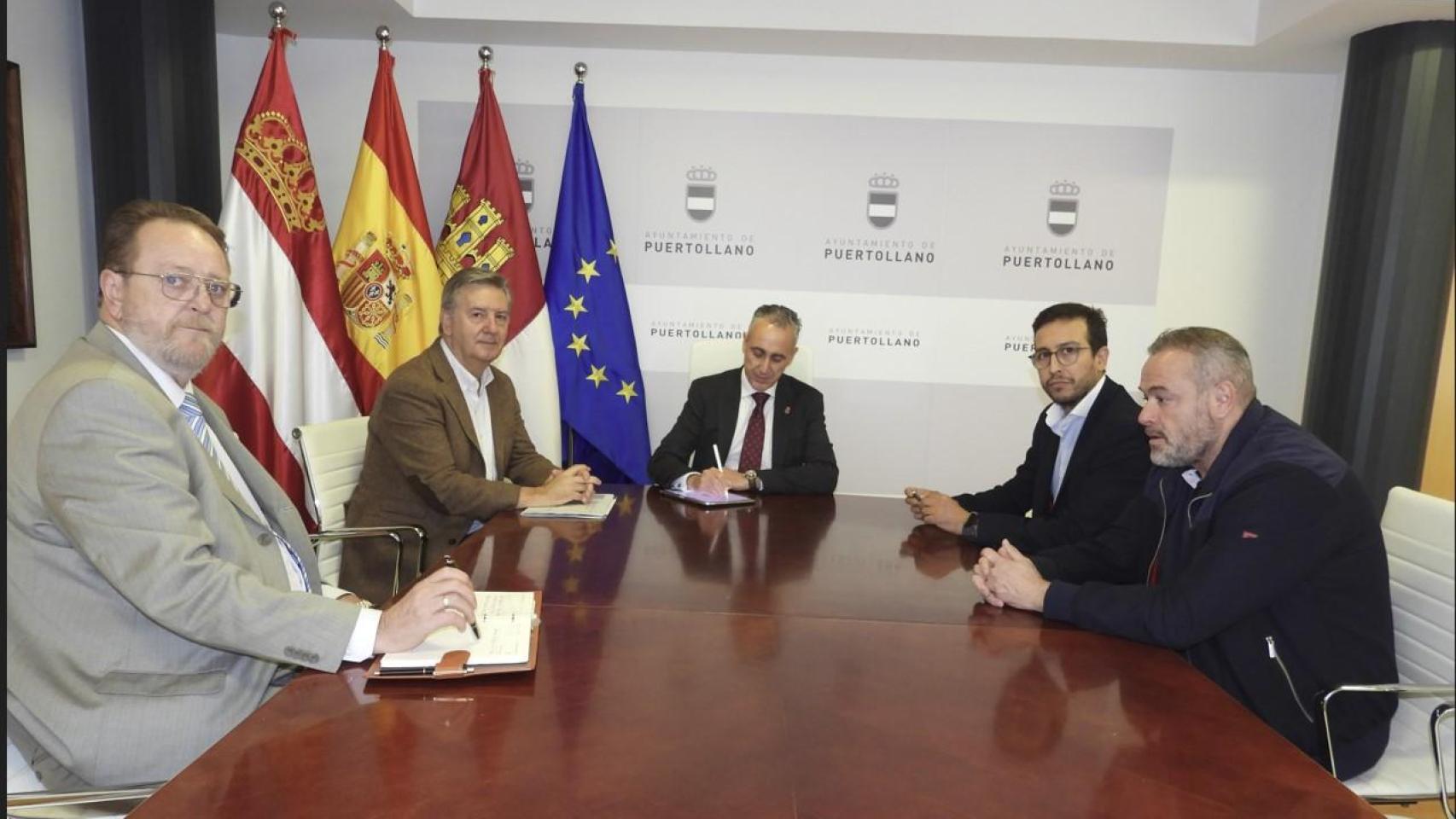 Reunión en el Ayuntamiento de Puertollano.