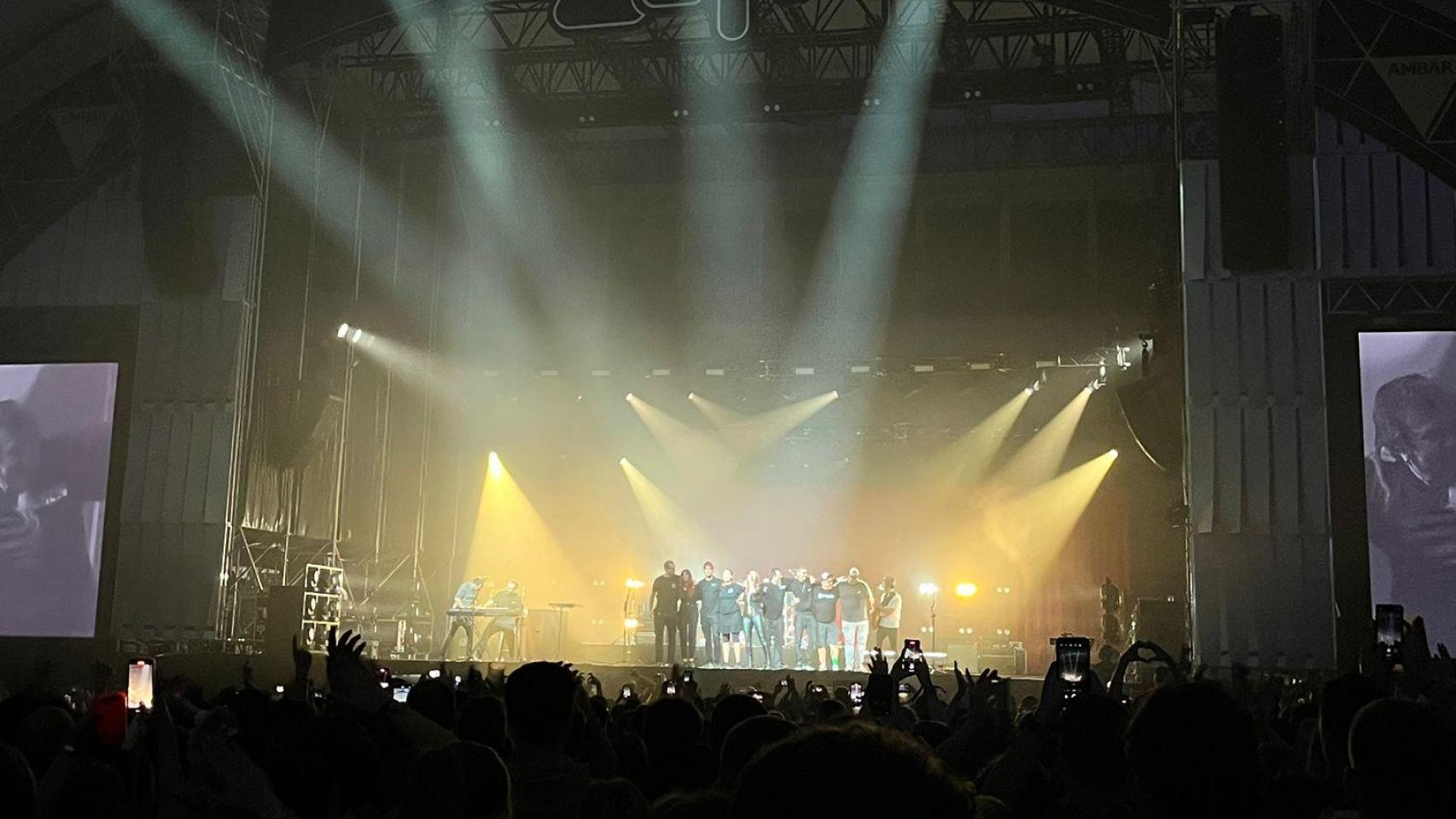 La Oreja de Van Gogh une generaciones y enamora a Zaragoza entre ‘Rosas’ y reinas del Pop