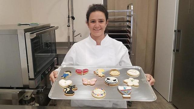 Ángela Ruiz Sáez en su tienda Iker's Galletas Decoradas Artesanas