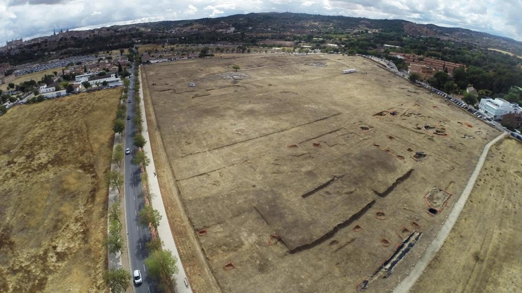 Panorámica área del yacimiento arqueológico de la Vega Baja.