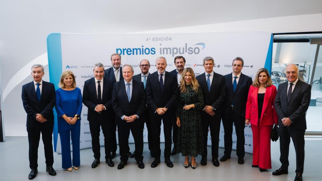 Foto de familia de la gala de entrega de los ‘Premios Impulso’ en Zaragoza.