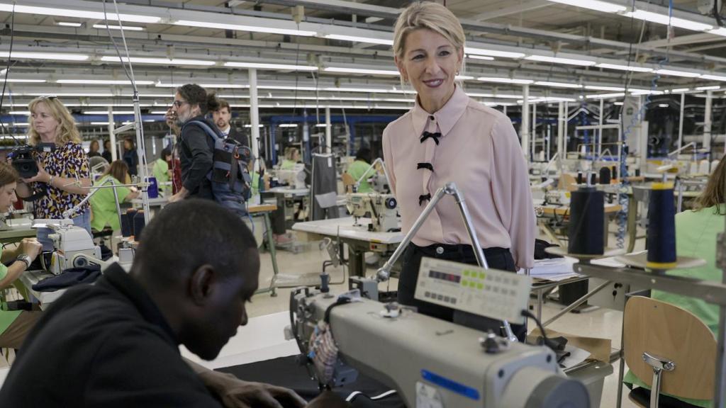 La vicepresidenta segunda del Gobierno y ministra de Trabajo y Economía Social, Yolanda Díaz, visita las instalaciones de Inditex en Arteixo (A Coruña).