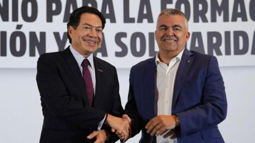 Mario Delgado, dirigente de Morena, y Santos Cerdán, secretario de Organización del PSOE, el pasado 28 de agosto de 2024 en México.