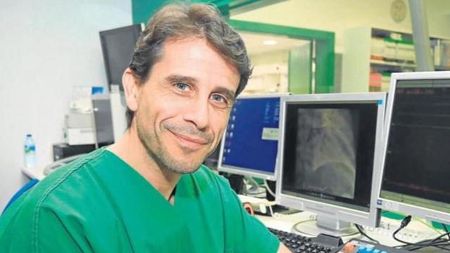 Guillermo Aldama, especialista en Cardiología Intervencionista en el CHUAC.