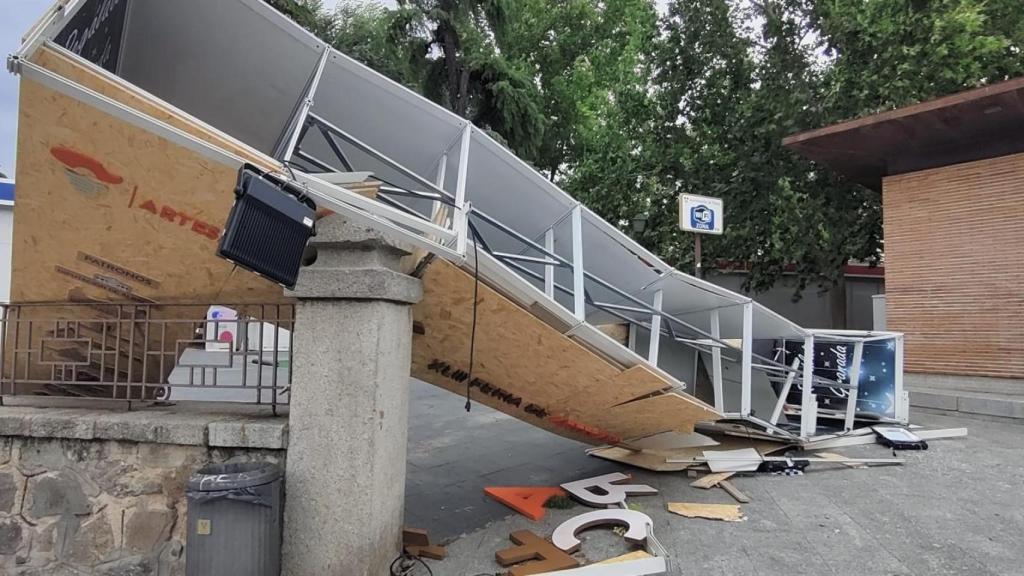 Estructura de Farcama derrumbada por el viento. Foto: Europa Press.