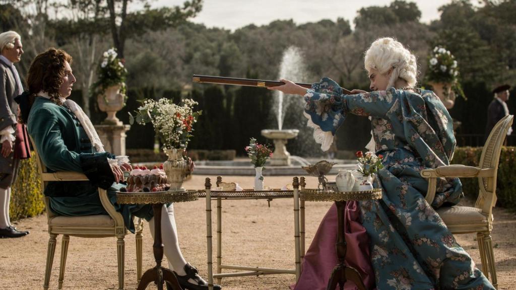 Carlos Scholz (izquierda) y Alicia Armenteros (derecha) en una escena de 'La vida breve'