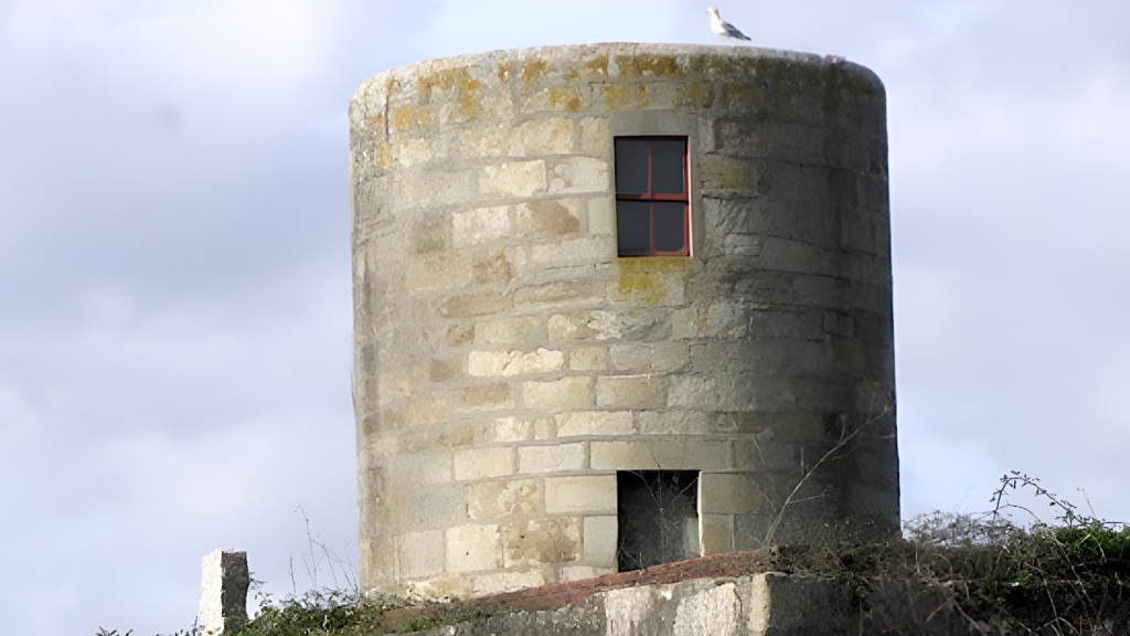 Restos del molino de viento de la Illa de Arousa