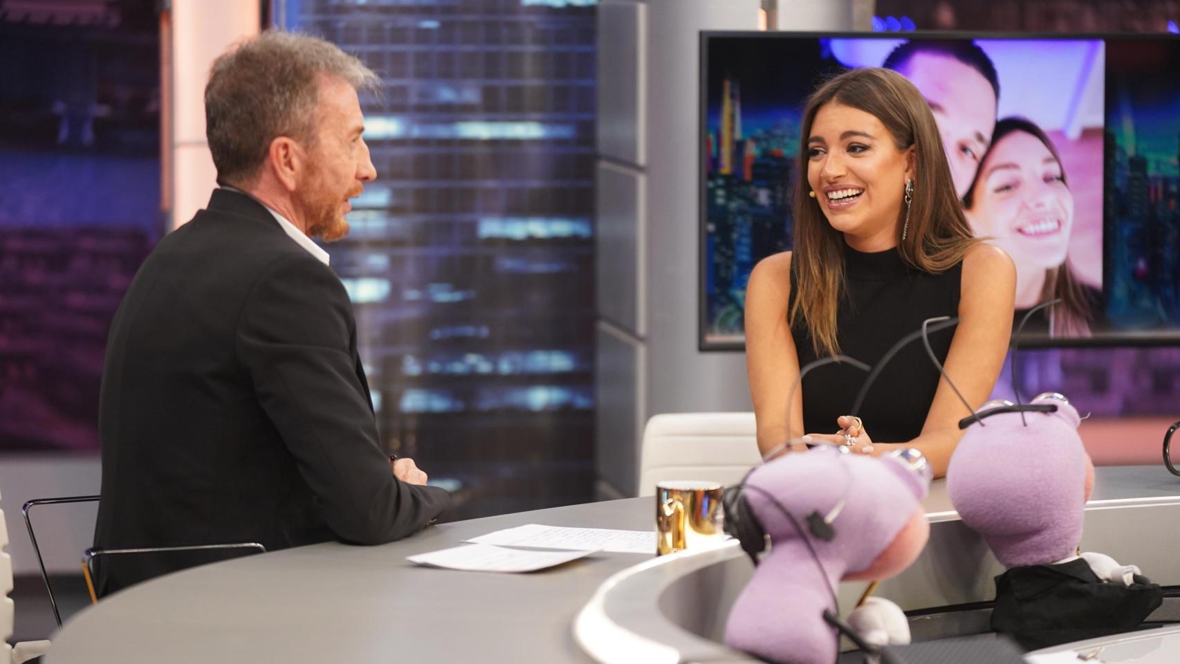 Pablo Motos y Ana Guerra en 'El Hormiguero'.