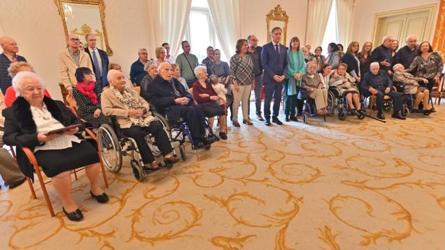 Homenaje  en el Ayuntamiento de Salamanca a ocho centenarios de la ciudad