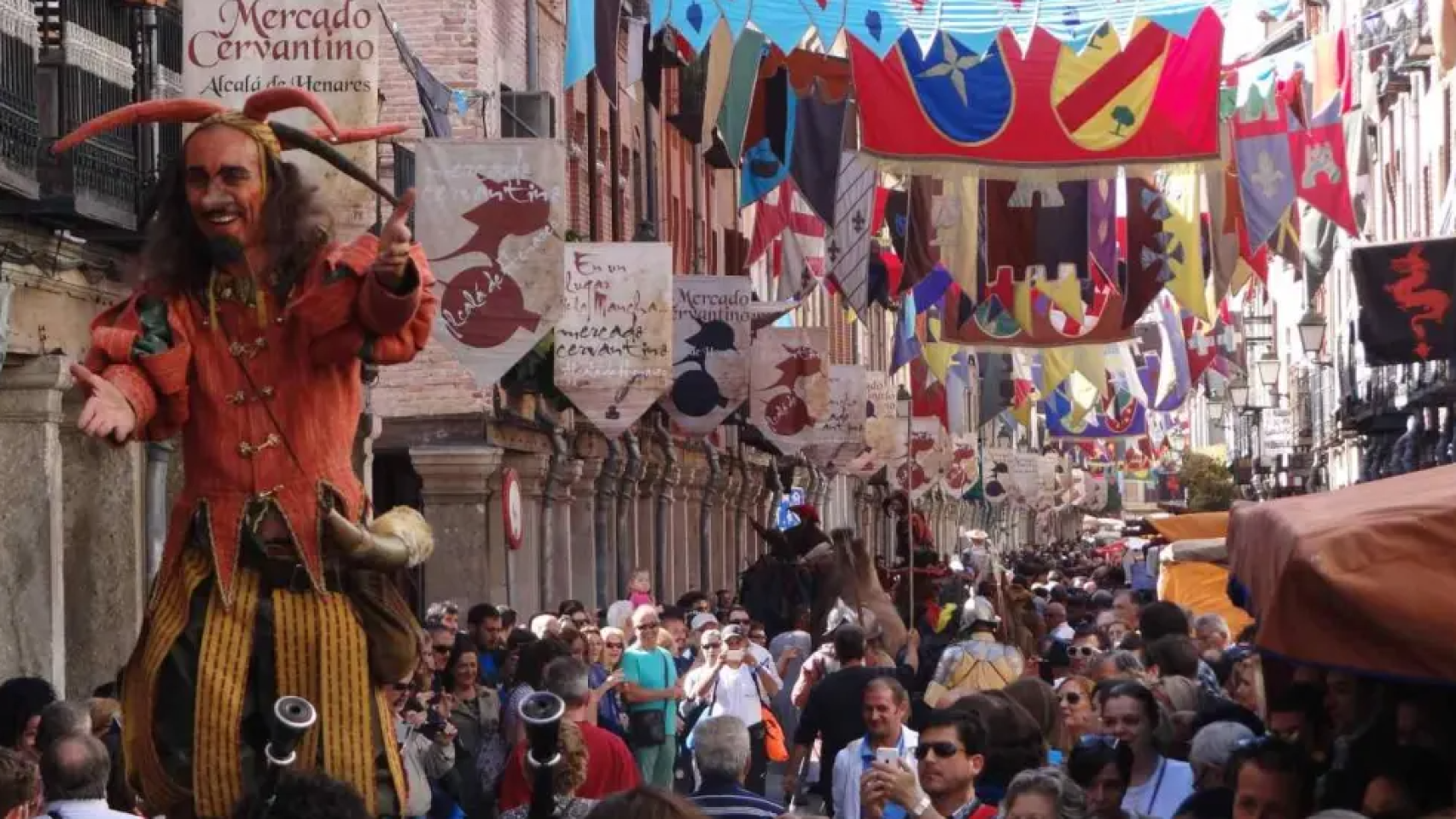 Mercadillo cervantino de Alcalá de Henares.