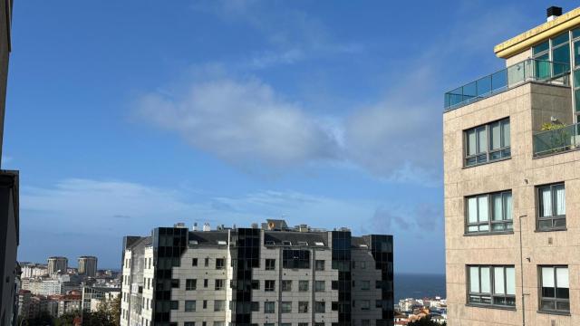 A Coruña da por finalizada la alerta meteorológica y empieza a abrir las instalaciones cerradas