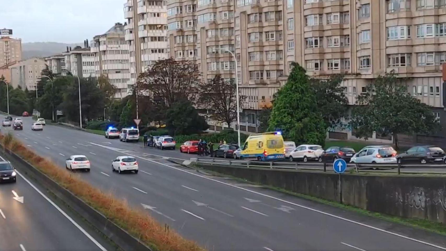 Un coche y una moto sufren un accidente en A Coruña