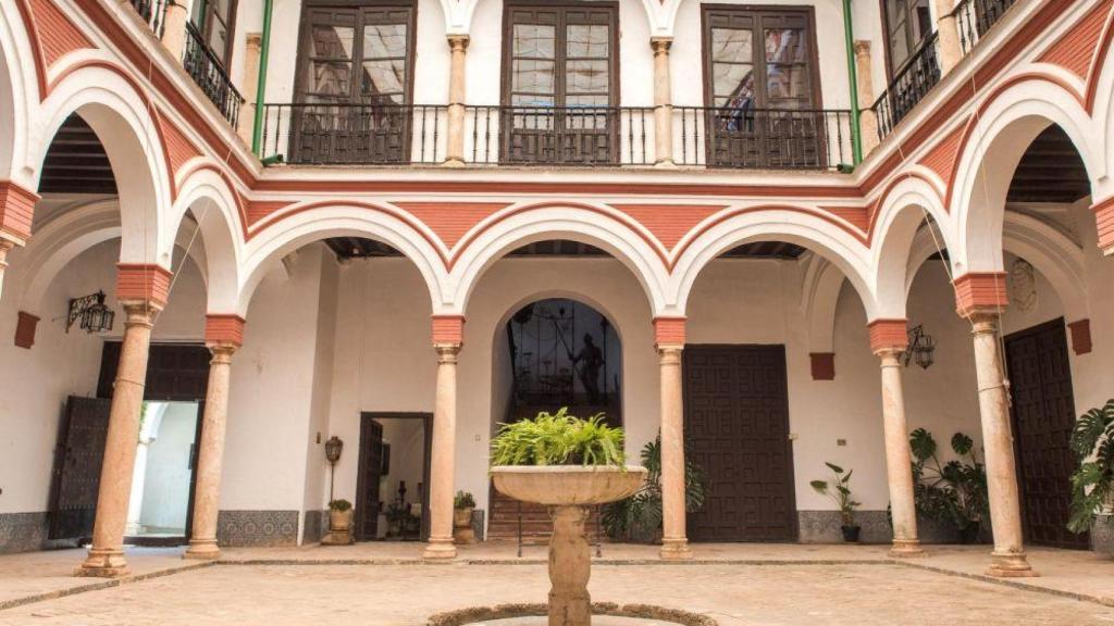 Patio interior del Palacio Bucarelli, en Sevilla