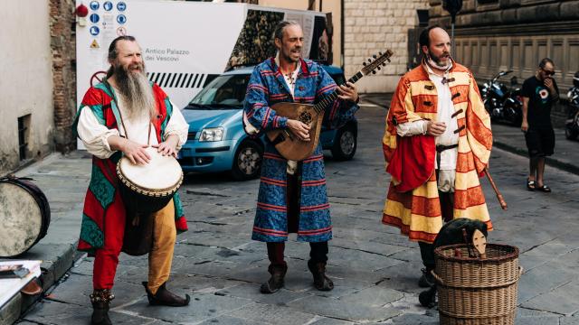 Músicos tradicionales en un mercado Medieval, en una imagen de archivo.