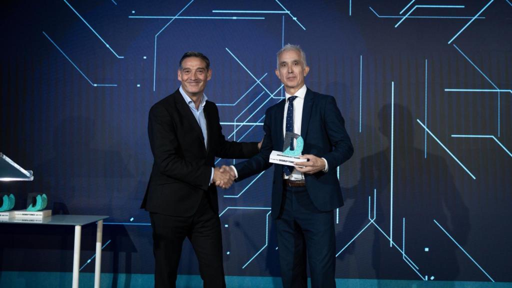 Óscar Sanz (AWS) y Luis Uriarte (Tekniker).