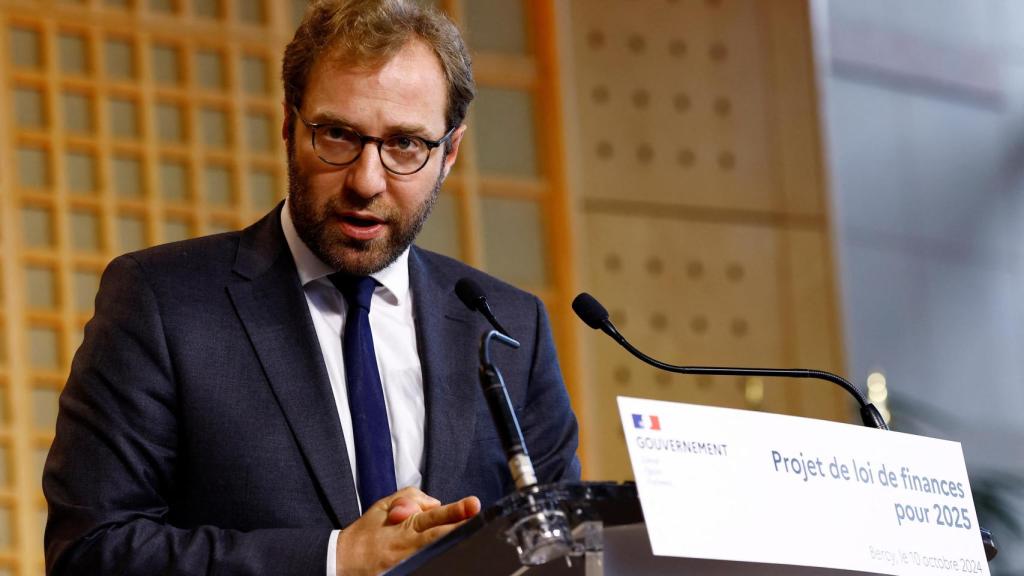 El ministro de Economía francés, Antoine Armand, este jueves en la presentación del proyecto de presupuesto.