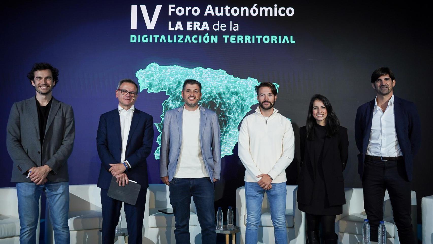 Mesa redonda 'Las startups como dinamizadoras del territorio' celebrada durante el IV Foro Autonómico Territorial.