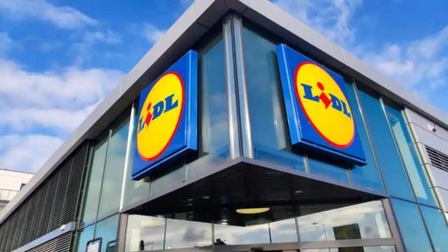 Cartel de un supermercado de Lidl.