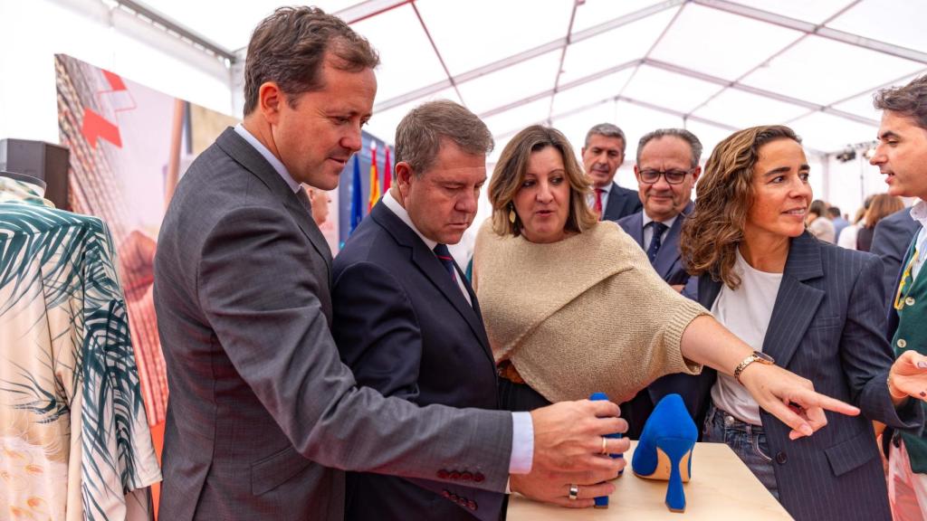 Carlos Velázquez, Emiliano García-Page y Patricia Franco en la inauguración de Farcama.