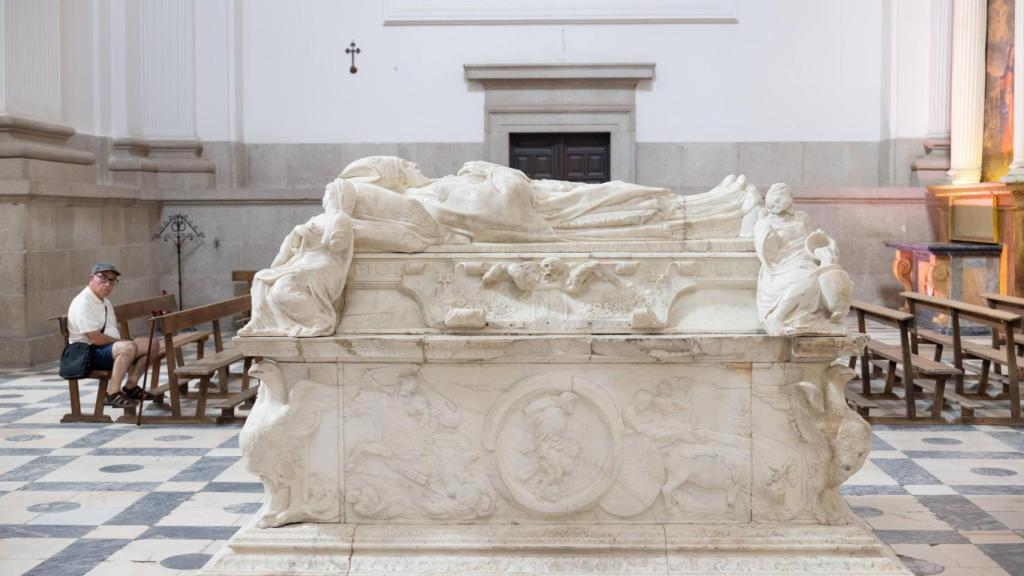 Sepulcro del cardenal Tavera, obra de Alonso de Berruguete.