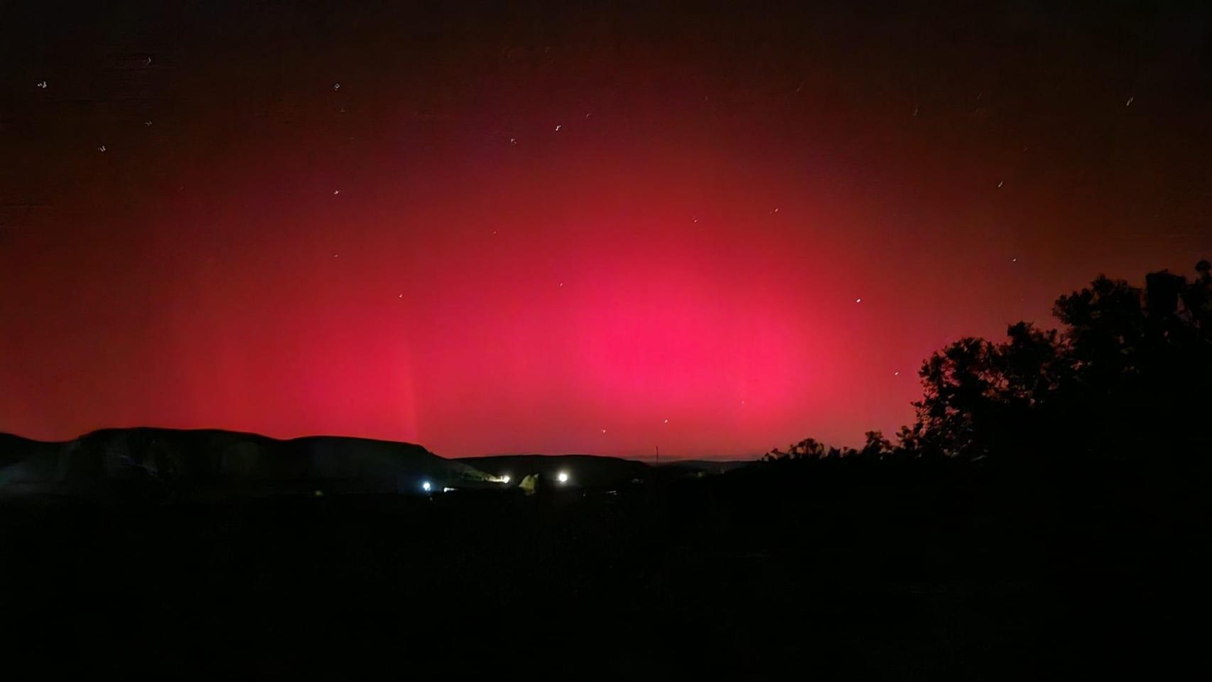 La aurora boreal de anoche vista desde Villena.