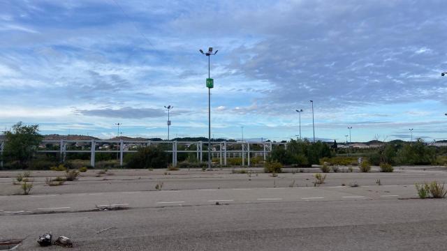 Así se encuentra el Parking Norte antes de su gran transformación en un campo portátil