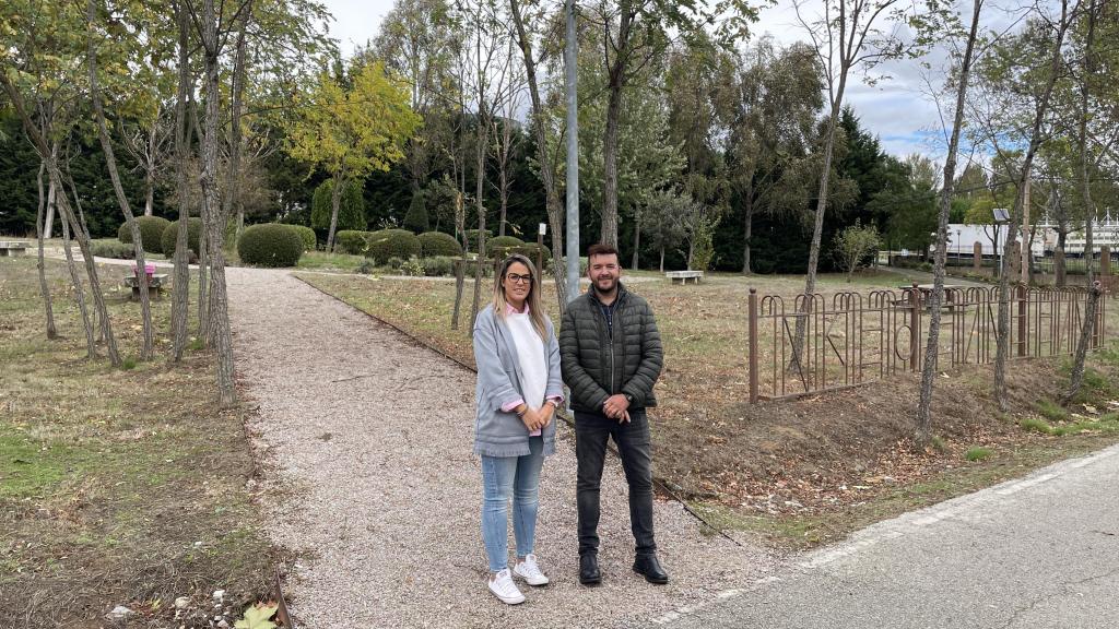 Los concejales de Urbaninos y Medio Ambiente visitan el parque de La Dehesa de Guijuelo