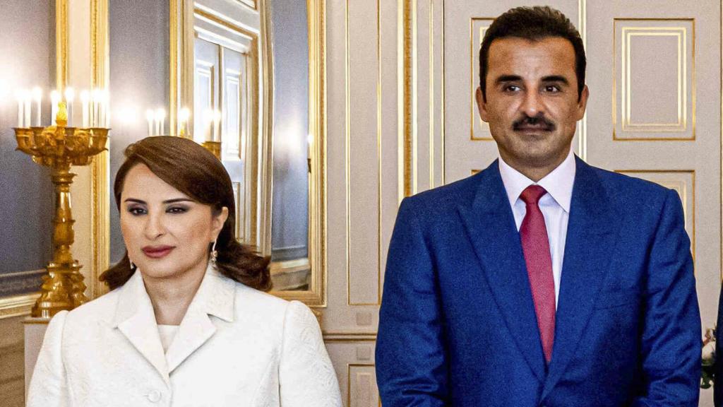 El emir de Catar y su esposa en una fotografía tomada en junio, en Países Bajos.