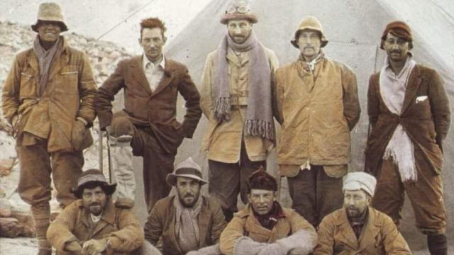 La expedición de Andrew Irvine, durante el ascenso al Everest en 1924.