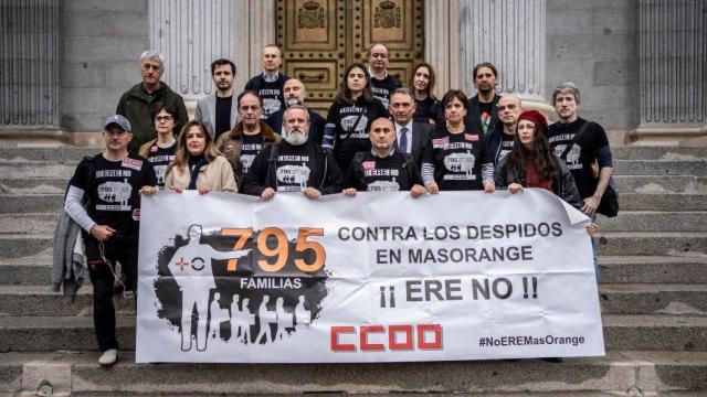 Concentración contra el ERE de Masorange organizada por CCOO y USO el pasado 9 de octubre ante el Congreso de los Diputados.