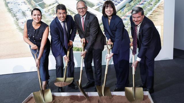 Mazón y Morant en el acto de inicio de obras de la planta