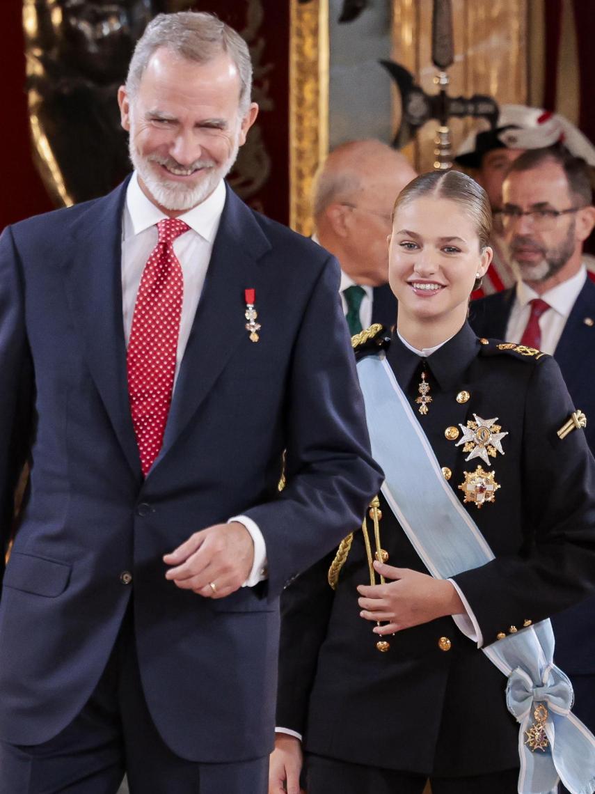 Felipe Vi y Leonor, muy sonrientes en el Salón del Trono.