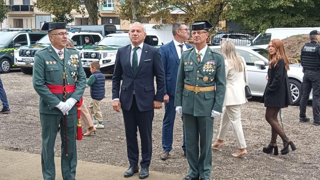 Nicanor Sen junto al jefe de la Guardia Civil en Castilla y León