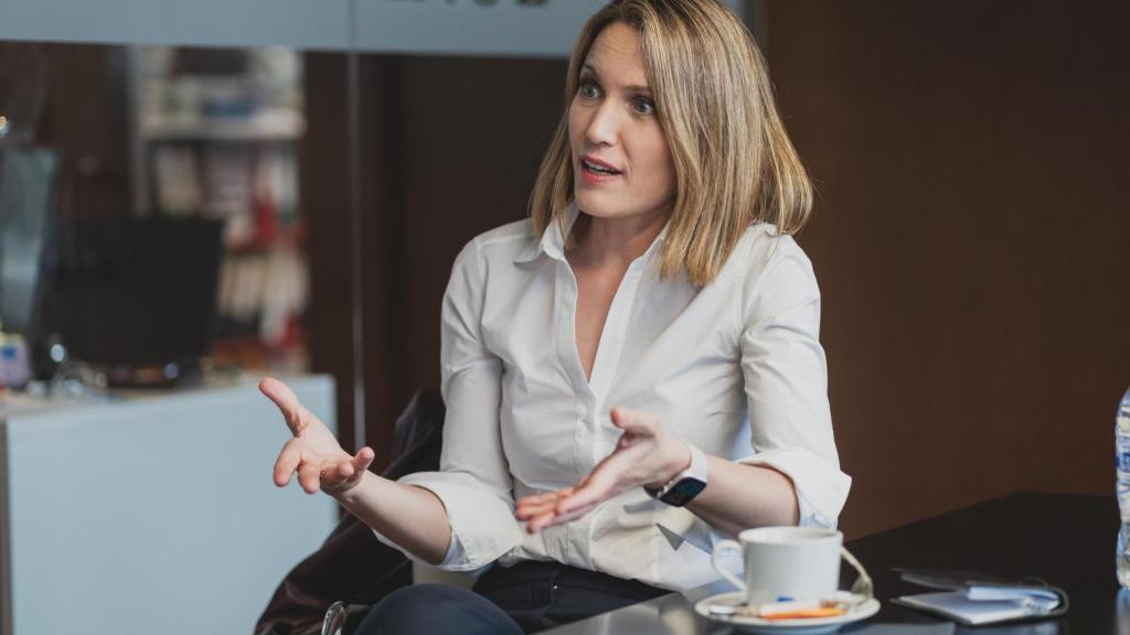 la periodista Silvia Intxaurrondo, durante una entrevista en la redacción de EL ESPAÑOL.