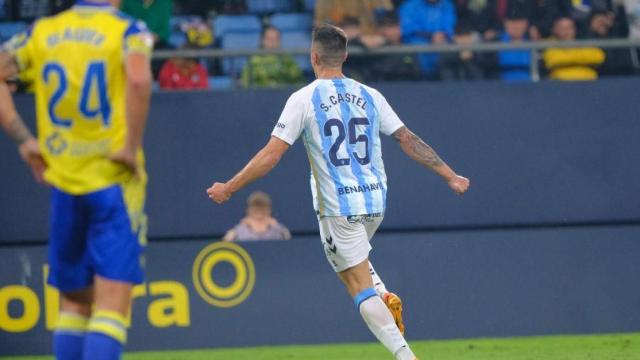 Sergio Castel celebra el gol del empate del Málaga CF en el Nuevo Mirandilla.