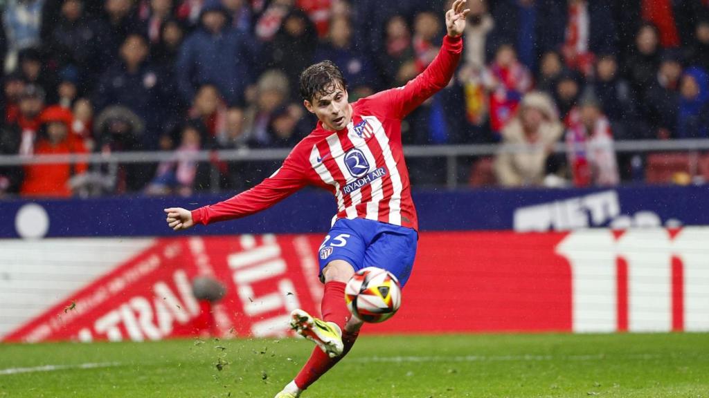 Rodrigo Riquelme, durante un partido con el Atlético de Madrid.