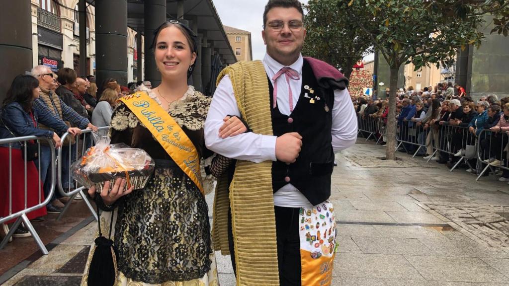 Paula Molins y Paul Rivestapia, en la Ofrenda de Frutos 2024.