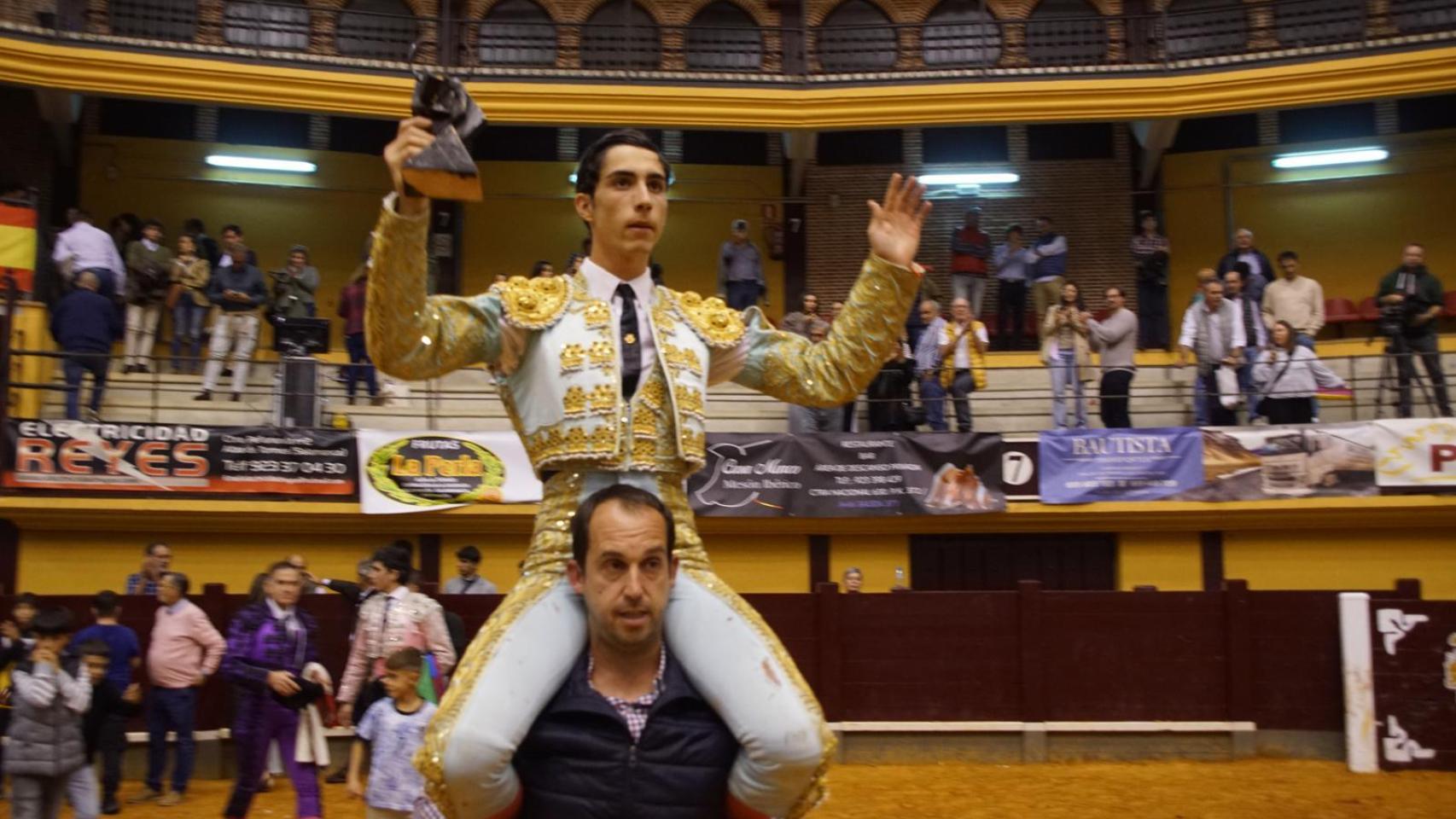 Final del Circuito de Novilladas con caballos en Alba de Tormes