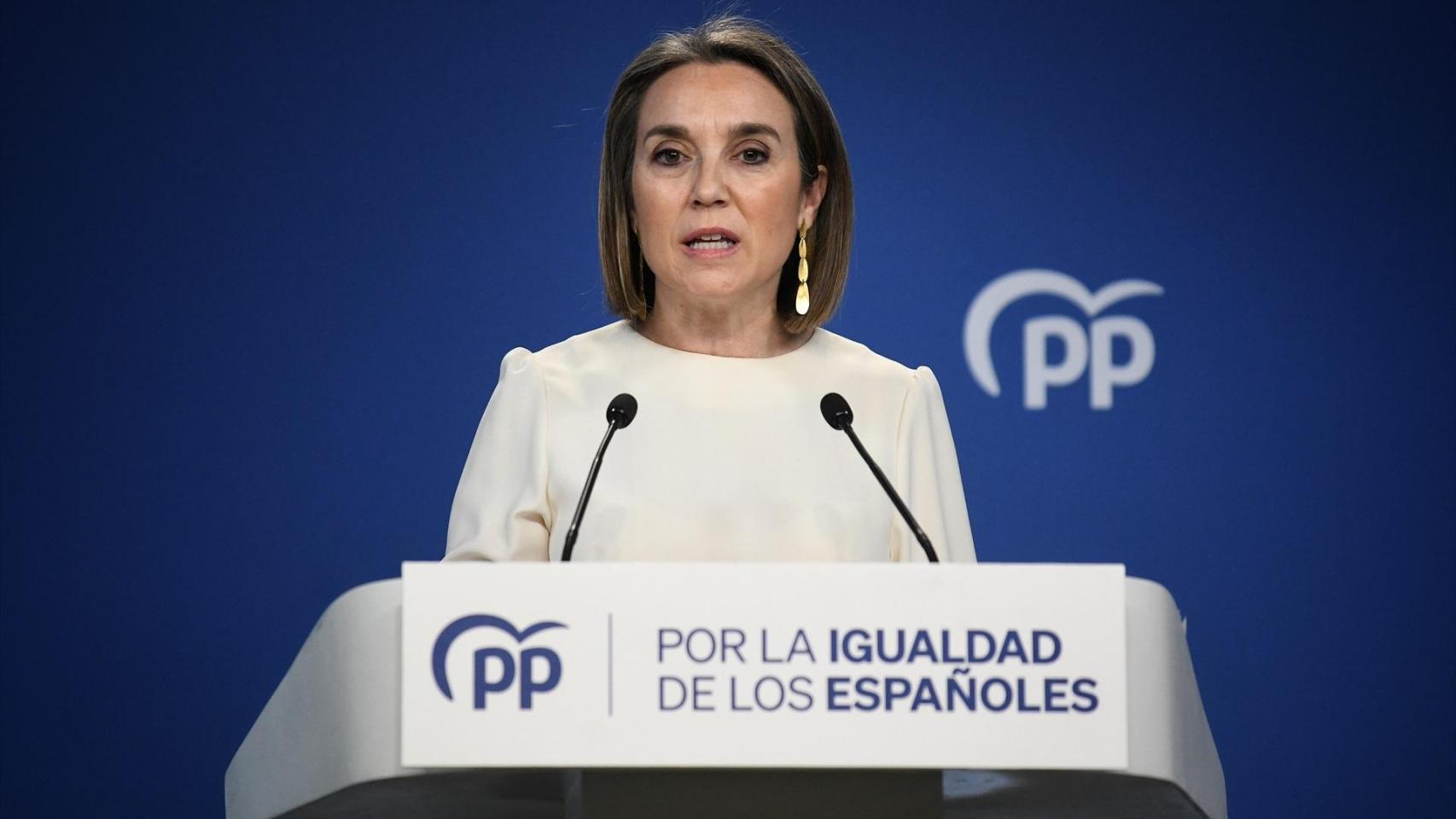 La secretaria general del PP, Cuca Gamarra, en rueda de prensa en la sede de la calle Génova.