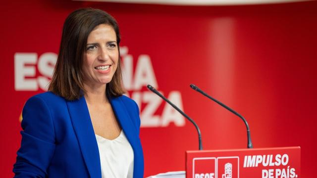 La portavoz del PSOE, Esther Peña, en una comparecencia en Ferraz.