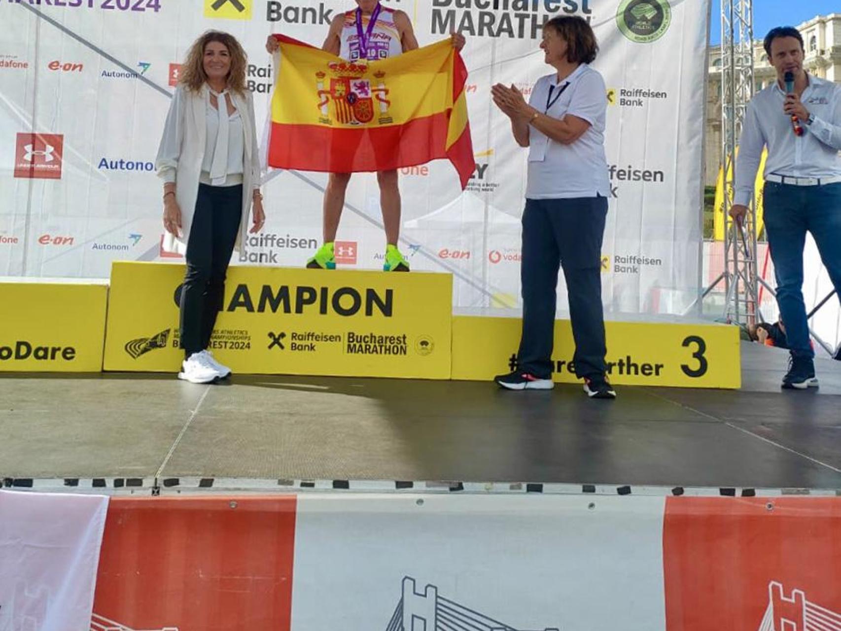 El atleta toledano Juan López subió a lo más alto de podio en Bucarest.