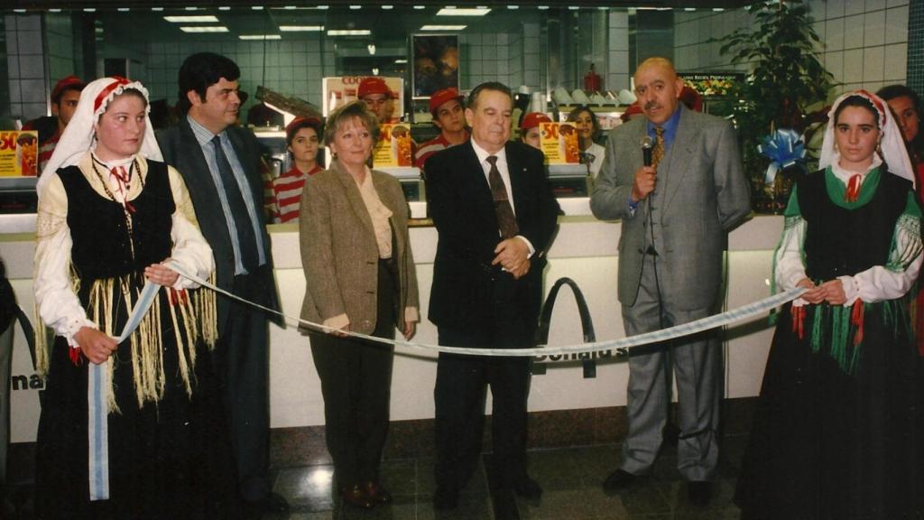 Inauguración del restaurante de McDonald's en la Calle Real.