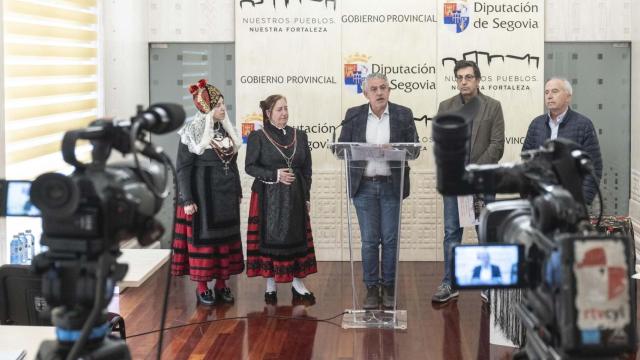 Presentación de la primera concentración del Traje Regional segoviano que acogerá Martín Muñoz de las Posadas