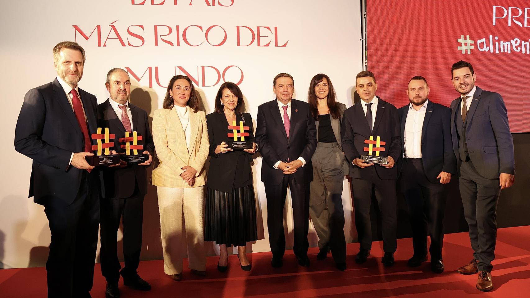 Entrega de los premios Alimentos de España, que preside el ministro de Agricultura, Pesca y Alimentación. Luis Planas. Asiste la consejera de Agricultura, Ganadería y Desarrollo Rural, María González Corral.