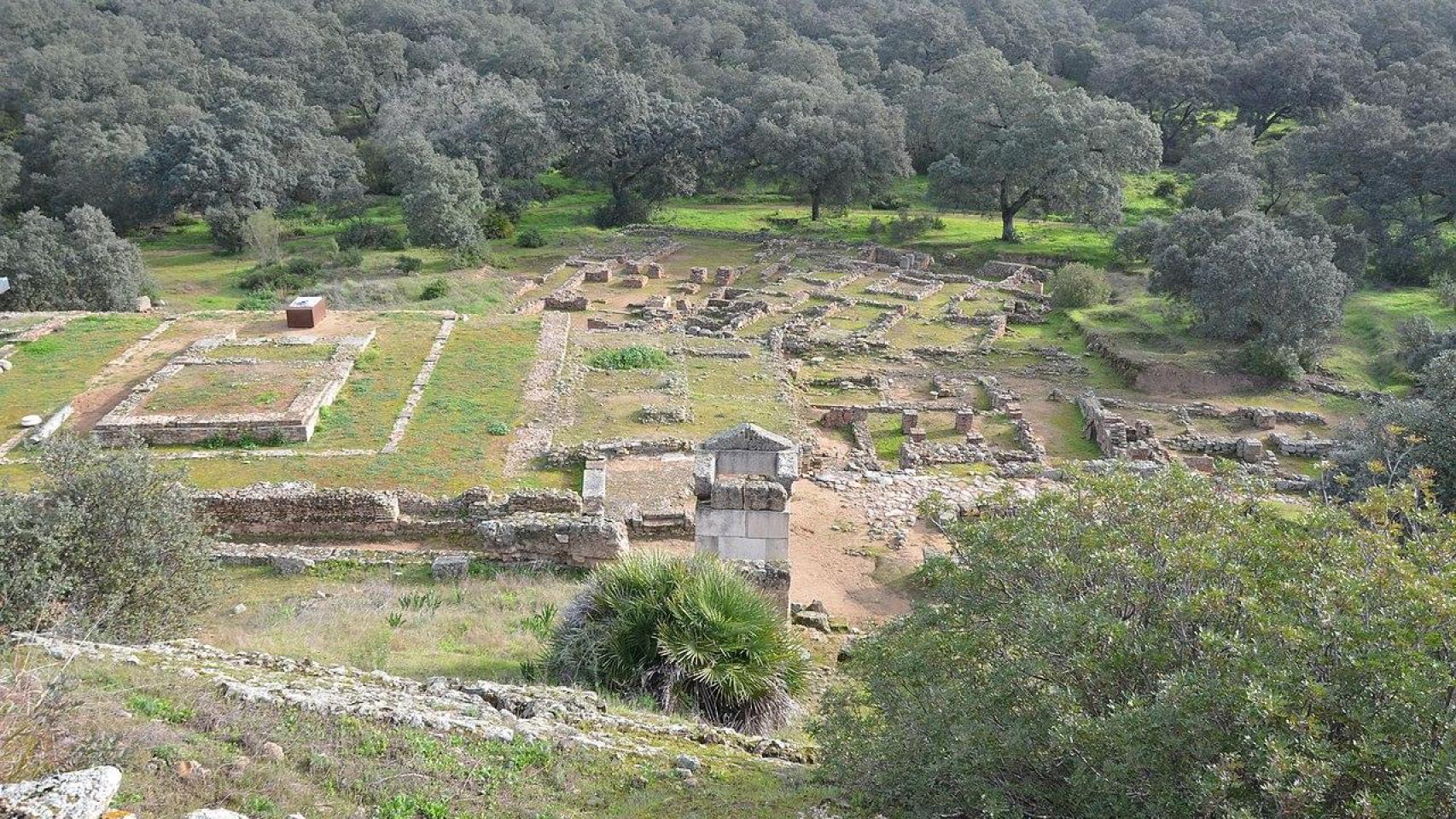 Vista del yacimiento romano de Munigua.